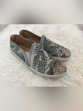 Earth Leather Perforated Flats